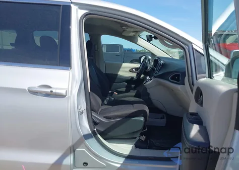 2023 Chrysler Voyager Lx из США, поврежденный, VIN 2C4RC1CG7PR535744